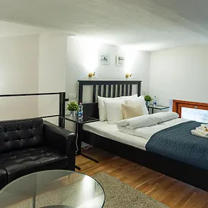  Apartment Cosy Corner - Entire Near Oktogon