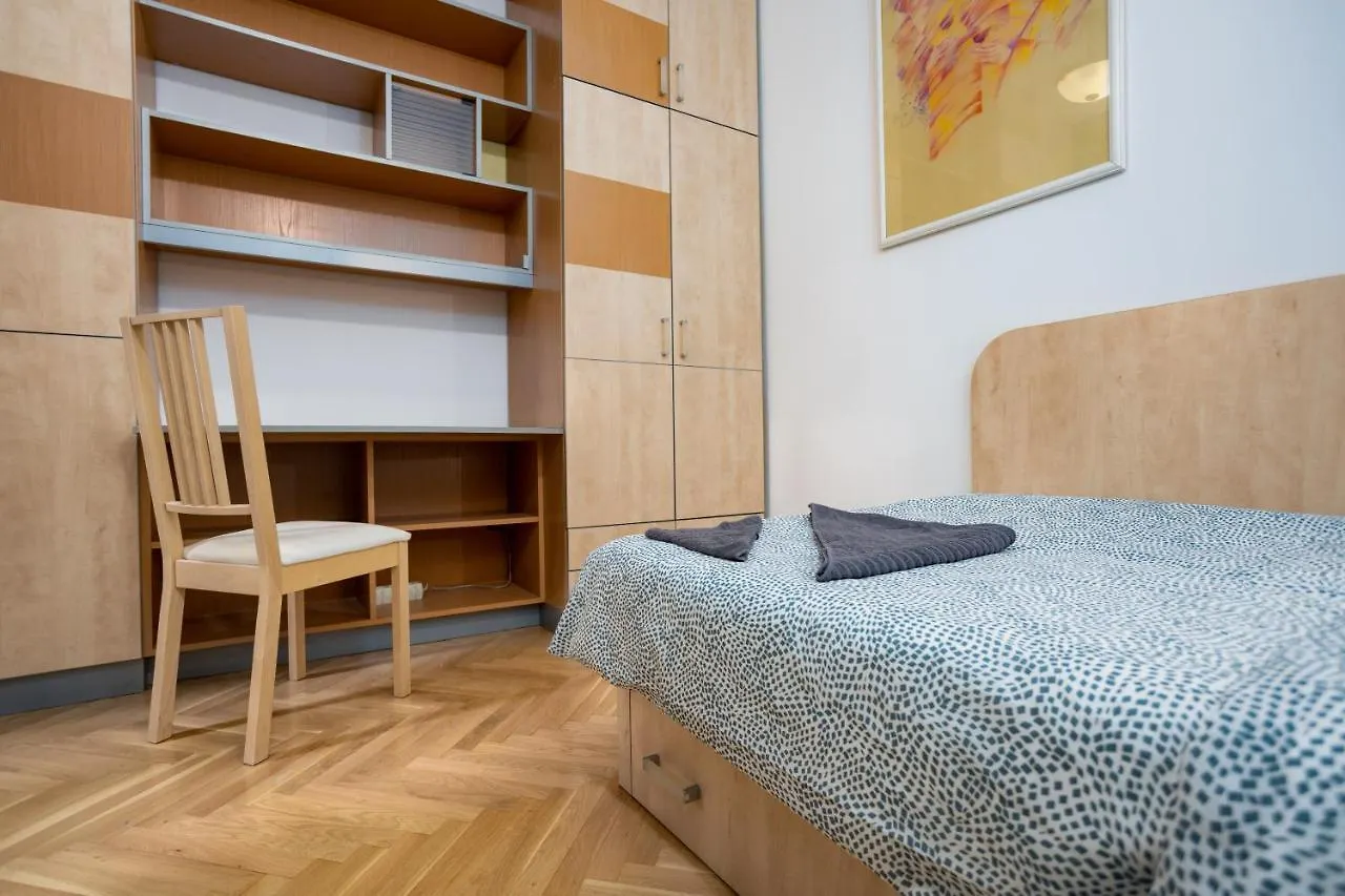 Emerald Suite With Free Parking Будапешт